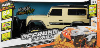 R/C FF 48x19x19 Land Rover Defender SMILY PLAY 82705BN Позашляховий автомобіль